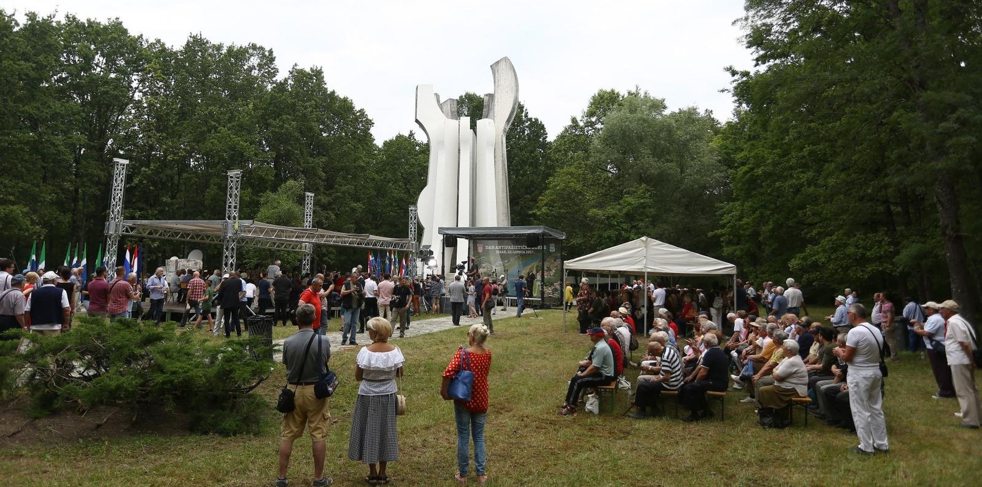 22.06.2019., Sisak - U organizaciji Saveza antifasistickih boraca i antifasista Republike Hrvatske, Sisacko-moslavacke zupanije i Grada Siska, u sumi Brezovica proslavljen je Dan antifasisticke borbe, u znak sjecanja na dan kada je 1941. u sumi Brezovica osnovan Prvi sisacki partizanski odred. Photo: Borna Filic/PIXSELL