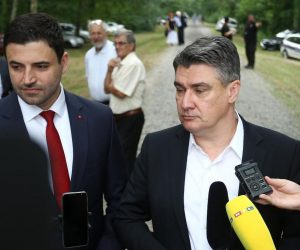 22.06.2019., Sisak - U organizaciji Saveza antifasistickih boraca i antifasista Republike Hrvatske, Sisacko-moslavacke zupanije i Grada Siska, u sumi Brezovica proslavljen je Dan antifasisticke borbe, u znak sjecanja na dan kada je 1941. u sumi Brezovica osnovan Prvi sisacki partizanski odred. Davor Bernardic, Zoran Milanovic Photo: Borna Filic/PIXSELL