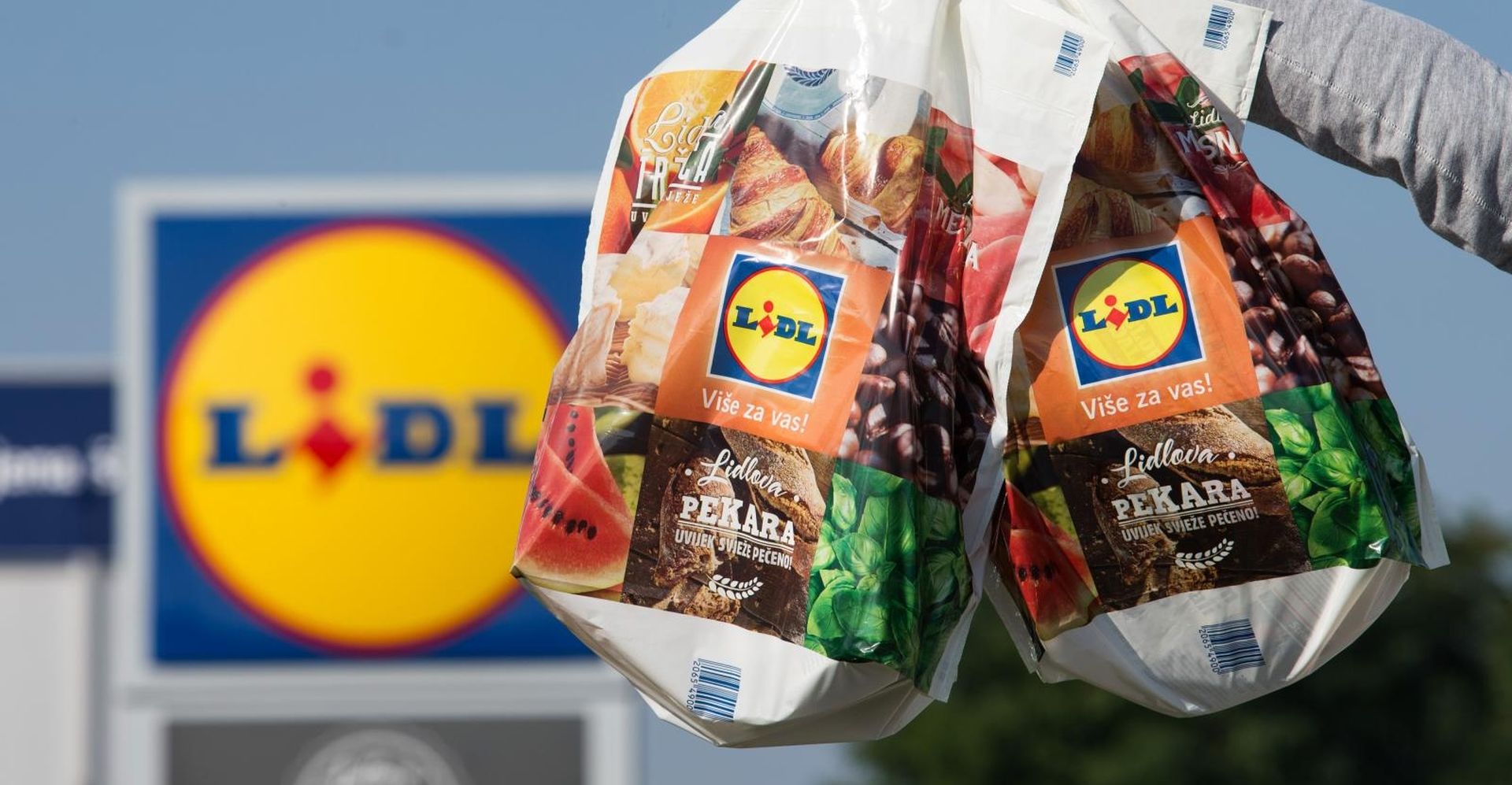 25.09.2016., Zagreb -  Trgovacki lanac Lidl u proljece 2017. pocinje iz asortimana povlaciti ekoloski stetne plasticne vrecice. Time ce se u opticaju na godisnjoj razini naci 100 milijuna vrecica manje nego inace. 
Photo: Davor Puklavec/PIXSELL