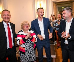 26.05.2019. Zagreb - Amsterdamska koalicije izborne rezultate docekala je u Hrvatskom novinarskom domu. Valter Flego, Anka Mrak Taritas, Boris Miletic, Kreso Beljak   Photo: Josip Regovic/PIXSELL