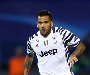 27.09.2016., stadion Maksimir, Zagreb - Liga prvaka, skupina H, 2. kolo, GNK Dinamo - Juventus FC. Dani Alves.
Photo: Slavko Midzor/PIXSELL