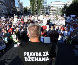 29.06.2019., Sarajevo, Bosna i Hercegovina - Obitelj tragicno stradalog Dzenana Memica organizirala je jos jedan prosvjed za Dzenana Memica, Davida Dragicevica i, kako su rekli, sve one koji se bore protiv nepravde. 

Photo: Armin Durgut/PIXSELL