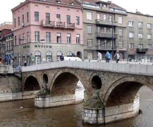 epa07679521 The Latin Bridge in Sarajevo, Bosnia and Herzegovina, 28 June 2019 where on 28 June 1914, Bosnian Serb Gavrilo Princip killed the Austrian Archduke Franz Ferdinand, the successor of the Austro-Hungarian throne, and his wife Sophie, the Duchess of Hohenberg. It is believed that the assassination initiated the proclamation of the war of Austro-Hungary against Serbia and the beginning of the First World War. In Versailles, 28 June 1919, the Treaty of Versailles was signed, for the end of the First World War. During the First World War according to official statistics, cost more than 37 million military and civilian victims in the period from 1914 to 1918.  EPA/FEHIM DEMIR
