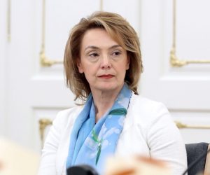 Zagreb, 03.07.2019 - Predsjednik Vlade Andrej Plenkoviæ predsjedao je sjednicom Nacionalnoga vijeæa za uvoðenje eura kao slubene valute u Republici Hrvatskoj. Na slici ministrica vanjskih i europskih poslova Marija Pejèinoviæ Buriæ.
foto HINA/ Damir SENÈAR/ ds