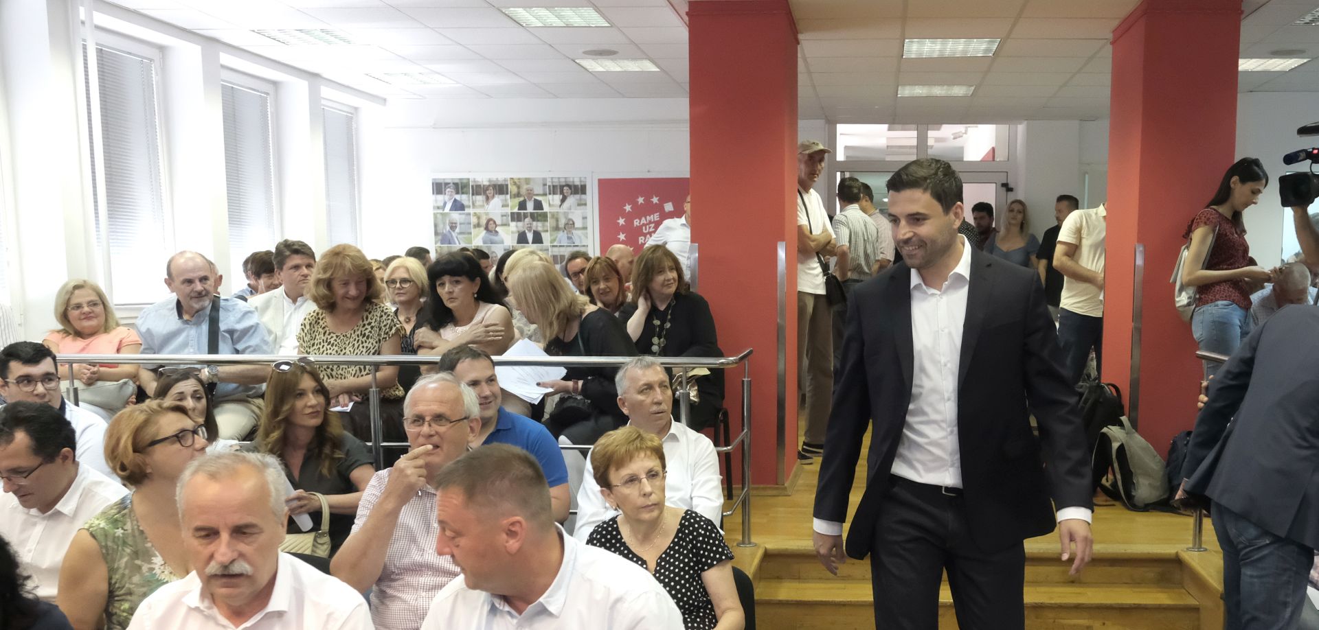 Zagreb, 06.07.2019. - Sjednica Glavnog odbora SDP-a.
Na fotografiji Davor Bernardić.
foto HINA/ Edvard ŠUŠAK/ es