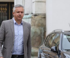 Zagreb, 09.7.2019 - U Banskim dvorima počeo je sastanak predstavnika stranaka vladajuče koalicije. Na fotografiji Darinko Kosor  dolazi na sastanak.
foto HINA/ Admir BULJUBAŠIĆ/ abu