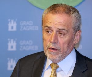 Zagreb, 09.07.2019. - Gradonačelnik Grada Zagreba Milan Bandić sa suradnicima održao je konferenciju za novinare na temu: Generalni urbanistički plan grada Zagreba.
Na fotografiji Milan Bandić.
foto HINA/ Edvard ŠUŠAK/ es