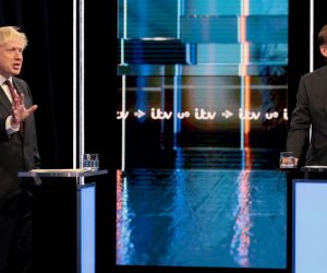 epa07706450 Jeremy Hunt, Secretary of State for Foreign Affairs, reacts as Boris Johnson, MP, speaks during the first televised head-to-head debate between Boris Johnson and Jeremy Hunt vying to become Britain's next Prime Minister in ITV Studios in Salford, Britain, 09 July 2019.  EPA/Matt Frost / ITV / HANDOUT 30 DAYS FREE  HANDOUT EDITORIAL USE ONLY/NO SALES HANDOUT EDITORIAL USE ONLY/NO SALES