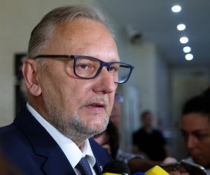 Zagreb, 24.07.2019.-  U Ravnateljstva policije održao se radni sastanak službi za sigurnost cestovnog prometa svih policijskih uprava u Republici Hrvatskoj. U uvodnom izlaganju predstavljeno je stanje sigurnosti u prometu u prvom polugodištu 2019. godine te razlozi za donošenje izmjena i dopuna Zakona o sigurnosti prometa na cestama koje uskoro stupaju na snagu.
Na fotografiji Davor Božinović.
foto HINA/ Edvard ŠUŠAK/ es