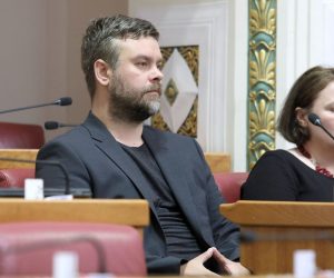 03.07.2019., Zagreb - Sabor je 12 sjednicu nastavio raspravom o potvrdjivanju Izmjene i dopune Baselske konvencije o nadzoru prekogranicnog prometa opasnog otpada i njegovu odlaganju.
Photo: Patrik Macek/PIXSELL