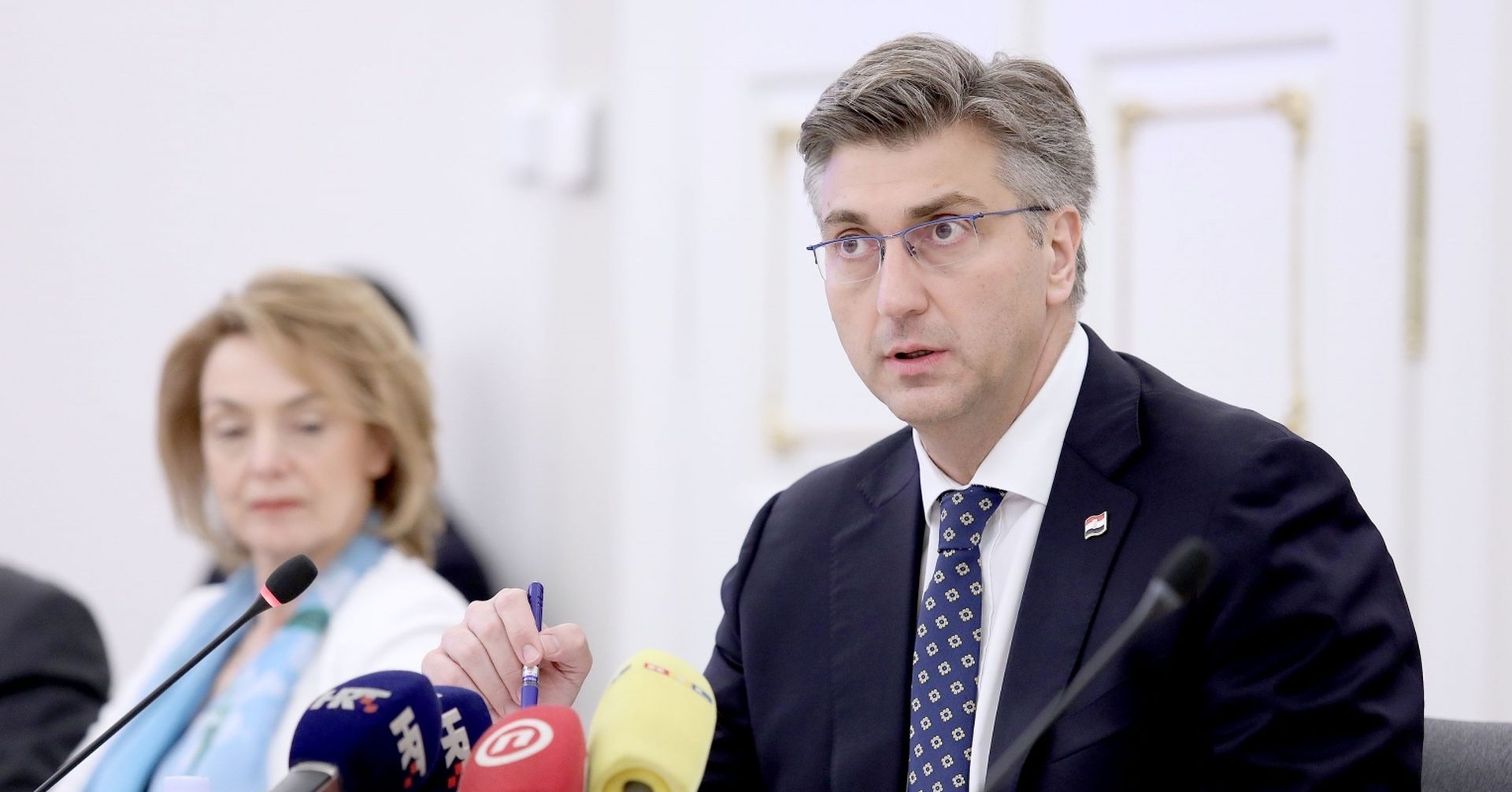 03.07.2019., Zagreb - Predsjednik Vlade Andrej Plenkovic predsjedao je u Banskim dvorima sjednicom Nacionalnoga vijeca za uvodjenje eura kao sluzbene valute u Republici Hrvatskoj.
Photo: Patrik Macek/PIXSELL