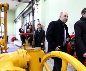 Ozalj: Premijer Plenković pustio u rad agregat hidroelektrane 06.12.2018., Ozalj - U rad je pusten agregat hidroelektrane te su najavljene ukupne investicije HEP grupe. Predsjednik Vlade RH Andrej Plenkovic u drustvu sefa HEP-a Frane Barbarica, te nekoliko ministara i uzvanika, pritiskom na crveni gumb pustio u probni rad jedan od agregata. Photo: Sanjin Strukic/PIXSELL