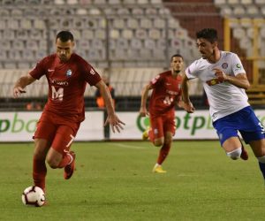 Split: Hrvatski telekom Prva liga, 10. kolo, HNK Hajduk - Osijek 07.10.2018., Split - Hrvatski telekom Prva liga, 10. kolo, HNK Hajduk - Osijek. Gabrijel Boban, Borja Lopez Menendez. 

Photo: Hrvoje Jelavic/PIXSELL