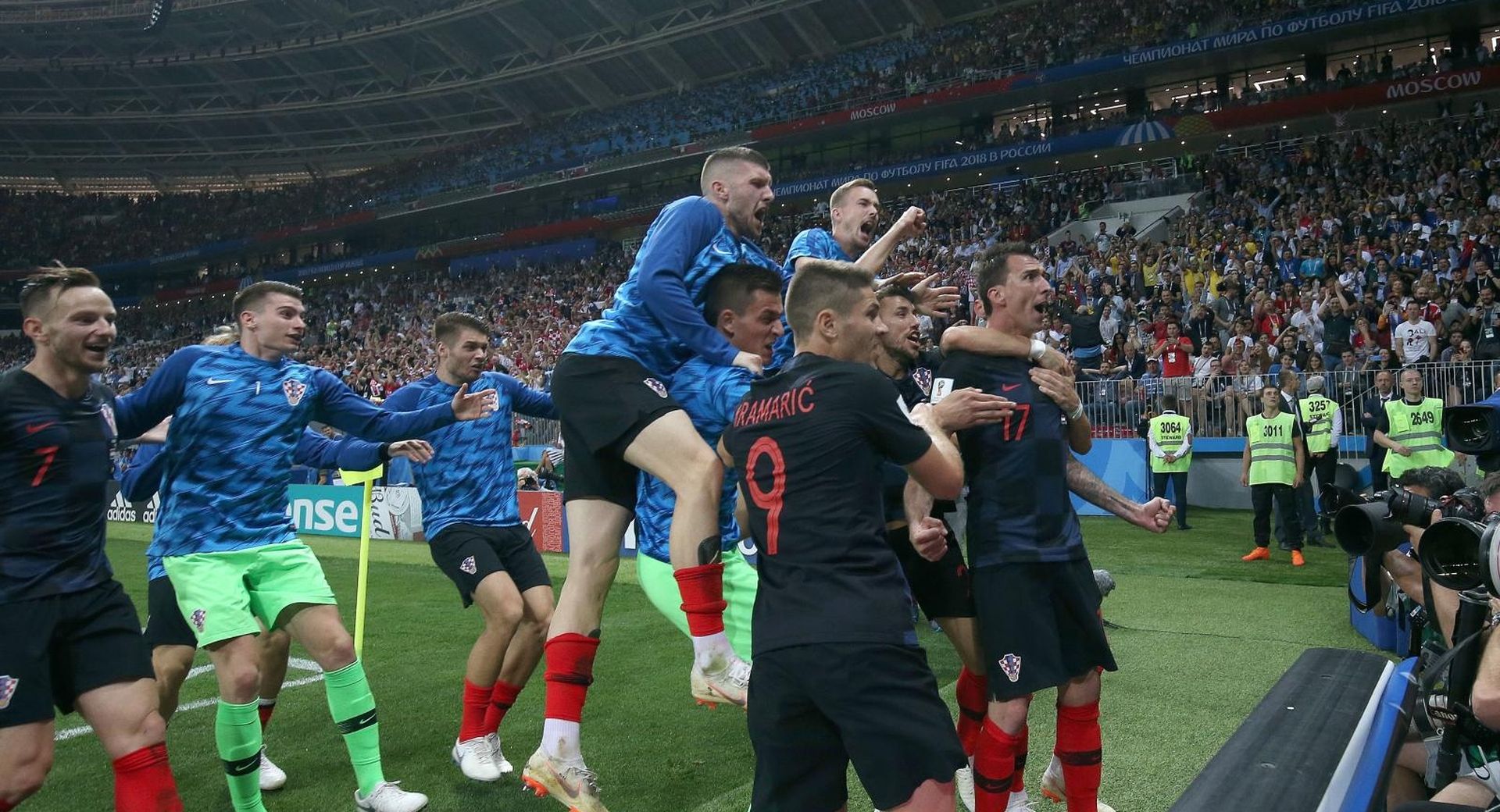 Moskva: Hrvatska i Engleska u polufinalu na Svjetskom prvenstvu Moskva: Hrvatska i Engleska u polufinalu na Svjetskom prvenstvu 11.07.2018., stadion Luznjiki, Moskva, Rusija - Svjetsko nogometno prvenstvo 2018., polufinale, Hrvatska - Engleska. Mario Mandzukic u drugom produzetku zabio za vodstvo 2:1. Photo: Igor Kralj/PIXSELL