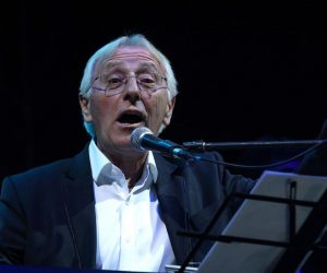 22.03.2012., Zadar - Koncert Olivera Dragojevica (7.12.1947., Split -  29. 7.2018., Split) u dvorani Kresimira Cosica.
Photo: Zeljko Mrsic/PIXSELL