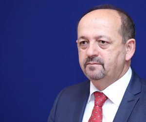 12.04.2019., Zagreb - Zastupnik Ivan Lovrinovic odrzao je u Saboru konferenciju za medije na kojoj je govorio o temi Hrvatska izmedju Bruxellesa i Pekinga.
Photo: Patrik Macek/PIXSELL