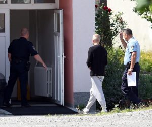 15.07.2019., Zagreb - Privodjenje vozaca BMW-a koji se zabio u troclanu obitelj na naplatnim kucicama kod Sv. Helene.

Photo: Marko Prpic/PIXSELL