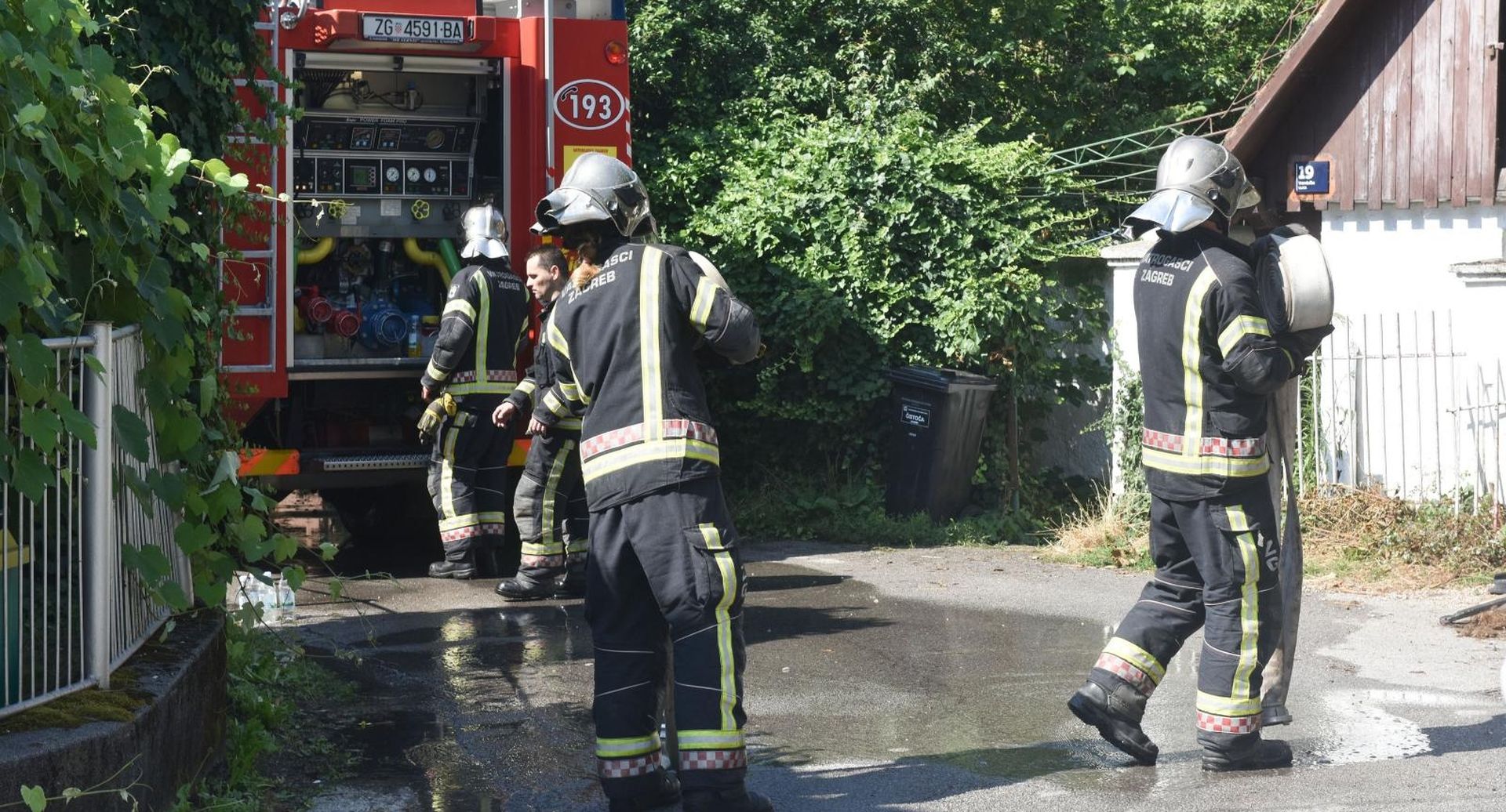 16.07.2019., Zagreb - Pozar u obiteljskoj kuci u Vranduckoj ulici na Tresnjevci.
 Photo : Davorin Visnjic/Pixsell