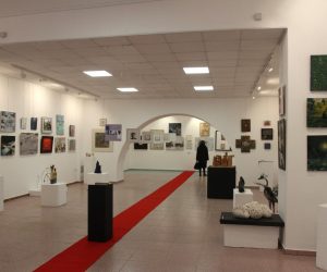 16.12.2014., Rijeka - Galerija Juraj Klovic otvorena je na novoj adresi u Verdijevoj ulici 19b, kraj gradske trznice, 68. godisnjom izlozbom clanova Hrvatskog drustva likovnih umjetnika Rijeka. Photo: Goran Kovacic/PIXSELL