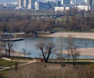 17.02.2015., Zagreb -  Pogled na jezero Bundek s 15. kata nebodera u Lojenovom prilazu.
Photo: Davor Puklavec/PIXSELL