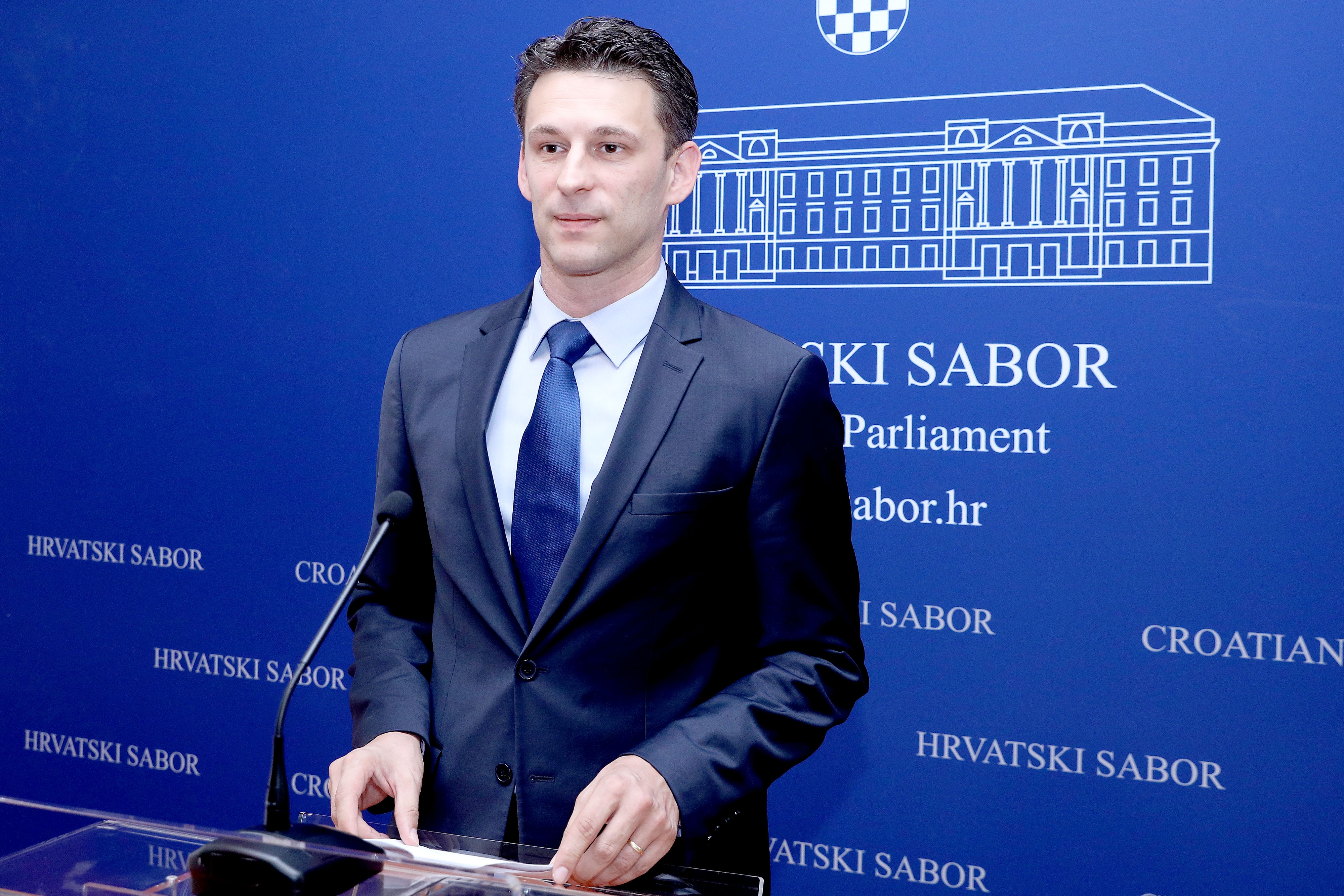 17.06.2019., Zagreb - U Saboru je odrzana konferencija za medije Kluba zastupnika Mosta nezavisnih lista. O temi “Most u Ustav uvodi vodu kao ljudsko pravo” govorili su zastupnici Slaven Dobrovic, Miro Bulj, Robert Podolnjak i Bozo Petrov.
Photo: Patrik Macek/PIXSELL