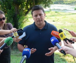 Konferencija Gradske organizacije HNS-a Grada Zagreba pod nazivom Zagrebačka plaža snova 17.08.2018. , Zagreb -  Konferencija za medije Gradske organizacije HNS-a Grada Zagreba pod nazivom Zagrebacka plaza snova.Medijima se obratio Tomislav Stojak . Photo: Marko Prpic/PIXSELL