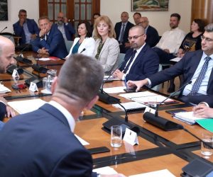 19.07.2019., Zagreb - Saborski Odbor za rad, mirovinski sustav i socijalno partnerstvo raspravlja o povjerenju novom ministru Josipu Aladrovicu.
Photo: Patrik Macek/PIXSELL