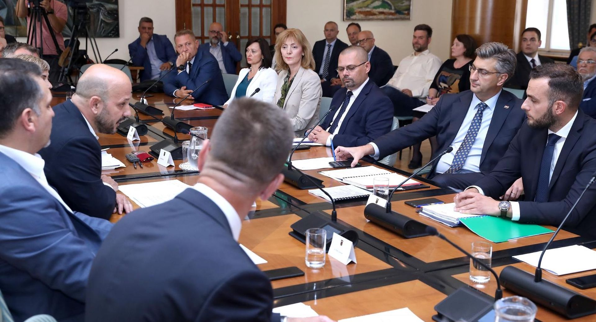 19.07.2019., Zagreb - Saborski Odbor za rad, mirovinski sustav i socijalno partnerstvo raspravlja o povjerenju novom ministru Josipu Aladrovicu.
Photo: Patrik Macek/PIXSELL