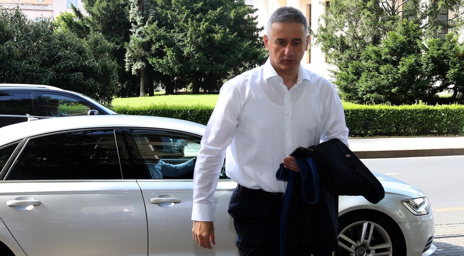 21.06.2016., Zagreb - Tomislav Karamarko dolazi u sredisnjicu HDZ-a. Photo: Robert Anic/PIXSELL