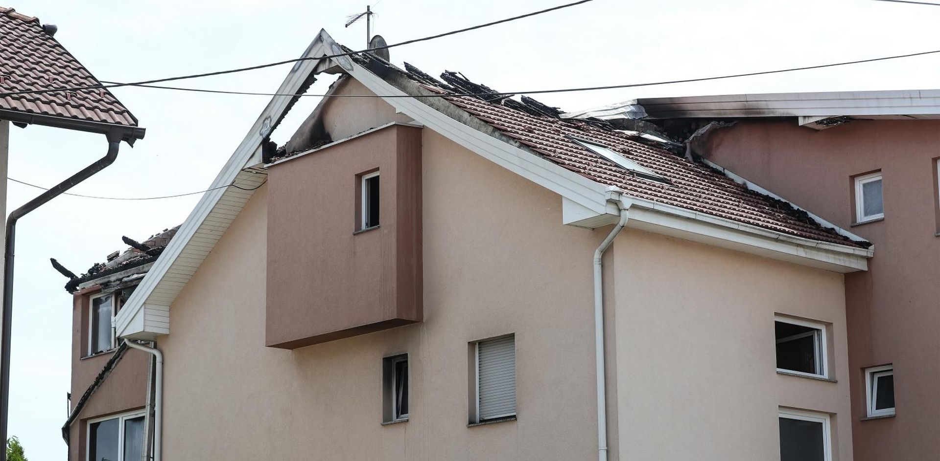21.07.2019., Velika Gorica - Na pozaristu kuce u ulici Mate Lovraka u tijeku policijski ocevid. 
Photo: Robert Anic/PIXSELL