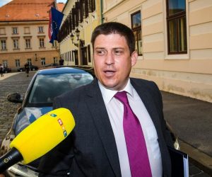 22.07.2019. Zagreb - Dolazak ministara u Vladu Republike Hrvatske. Ministar Oleg  Butkovic  Photo: Josip Regovic/PIXSELL