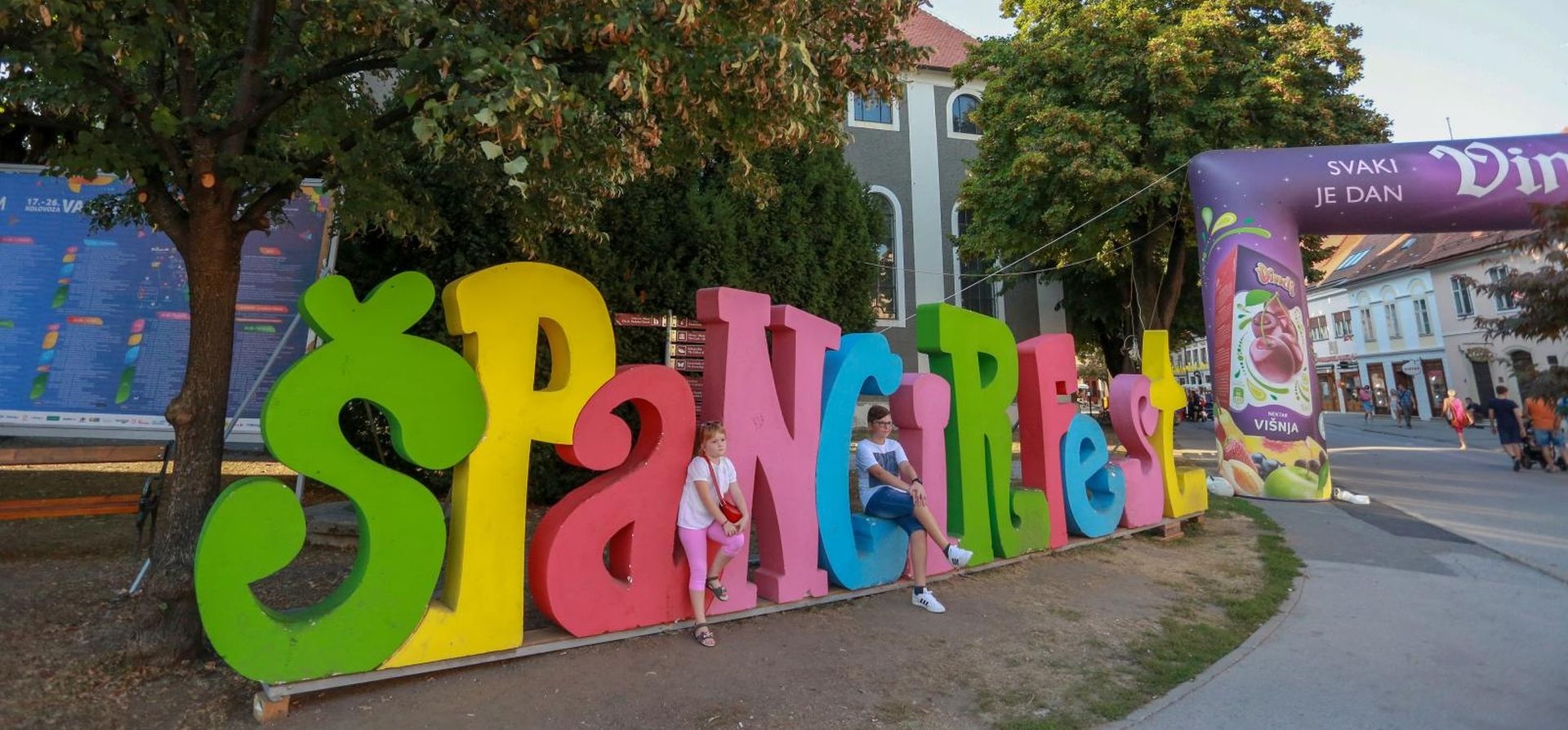 Varaždin: Boje, zvukovi i mirisi Špancirfesta oduševljavaju posjetitelje 22.08.2018., Varazdin - Boje, zvukovi i mirisi Spancirfesta odusevljavaju posjetitelje. 

Photo: Matija Habljak/PIXSELL