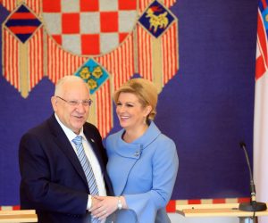 24.07.2018., Zagreb - Predsjednica RH Kolinda Grabar-Kitarovic primila je u Predsjednickim dvorima izraelskog predsjednika Reuvena Rivlina. Nakon sastanka dali su izjavu za medije. Photo: Slavko Midzor/PIXSELL