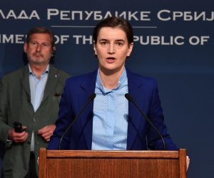 26.07.2019., Beograd, Srbija - Predsjednica Vlade Republike Srbije Ana Brnabic na zajednickoj konferenciji za medije s Europskim povjerenikom za politiku susjedstva i pregovore o prosirenju Johannesom Hahnom. Photo: Srdjan Ilic/PIXSELL