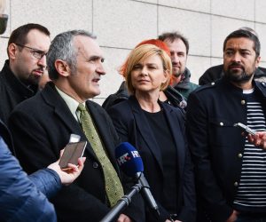 Zagreb: Konferencija za medije koalicije za izlazak na europske izbore: Možemo! 28.03.2019., Zagreb- Ispred NSK odrzana je konferencija za medije koalicije za izlazak na europske izbore: Mozemo!. Sandra Bencic, Dragan Markovina, Zorislav Antun Petrovic Tomislav Tomasevic, Rada Boric. 
Photo: Sandra Simunovic/PIXSELL