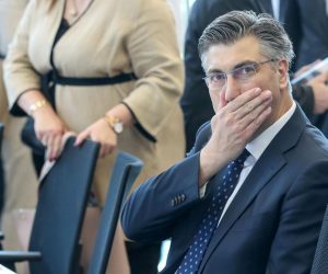 28.06.2019., Sveta Nedjelja - Premijer Plenkovic s ministrima posjetio tvrtku Rimac Automobili. Tvrtku su poisjetili i predstavnici Porschea i Hyundai. Andrej Plekovic.
Photo: Igor Kralj/PIXSELL