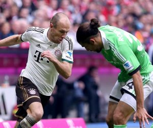 28.09.2013., Allianz Arena, Muenchen, Njemacka - 7. kolo Bundeslige, FC Bayern Muenchen - VfL Wolfsburg 1-0. Arjen Robben, Ricardo Rodriguez, Marcel Schafer. 
Photo: Goran Stanzl/PIXSELL
