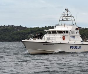 Šibenik: Pomorska policija unatoč lošem vremenu plovi morem 28.11.2018., Sibenik - 
Pomorska policija unatoc losem vremenu obavlja svakodnevne zadatke.
 Photo: Hrvoje Jelavic/PIXSELL