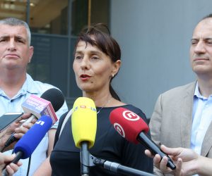 30.07.2019., Zagreb - Miro Bulj i dr. Ljiljana Zmijanovic koja se kandidirala za duznost ravnateljice Nacionalnog parka Krka odrzali su konferenciju za medije povodom imenovanja Nelle Slavice na tu duznost. 
Photo: Matija Habljak/PIXSELL