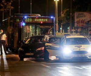30.07.2019.,Zagreb, Vatikanska ulica, Dugave. U ZETovom autobusu migrant skarama napao skupinu mladica.
Photo: Marin Tironi/PIXSELL