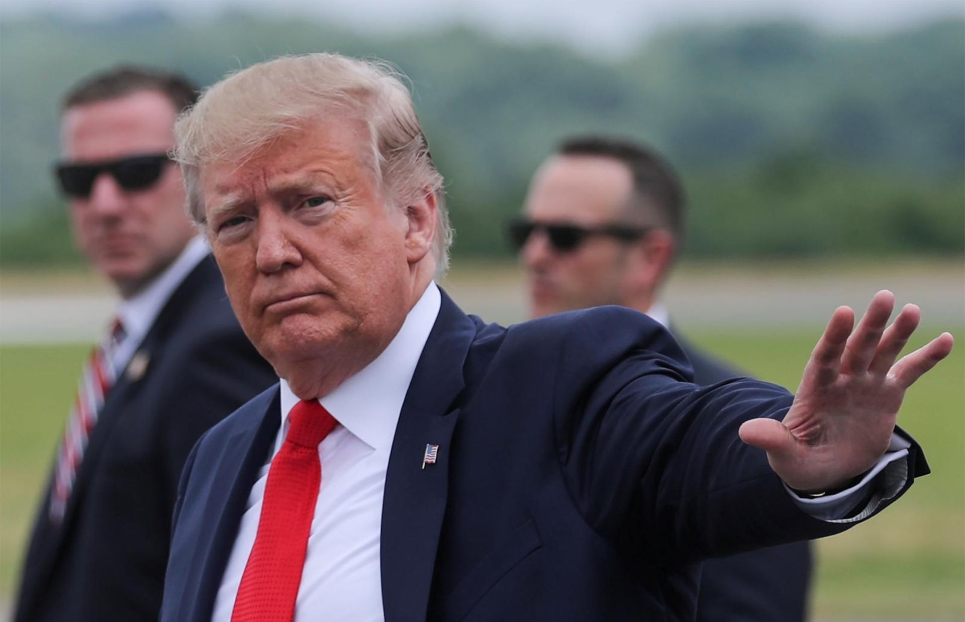 FILE PHOTO: U.S. President Trump waves after arriving in Morristown, New Jersey FILE PHOTO: U.S. President Donald Trump returns waves after arriving in Morristown, New Jersey, U.S., July 5, 2019. REUTERS/Jonathan Ernst/File Photo Jonathan Ernst