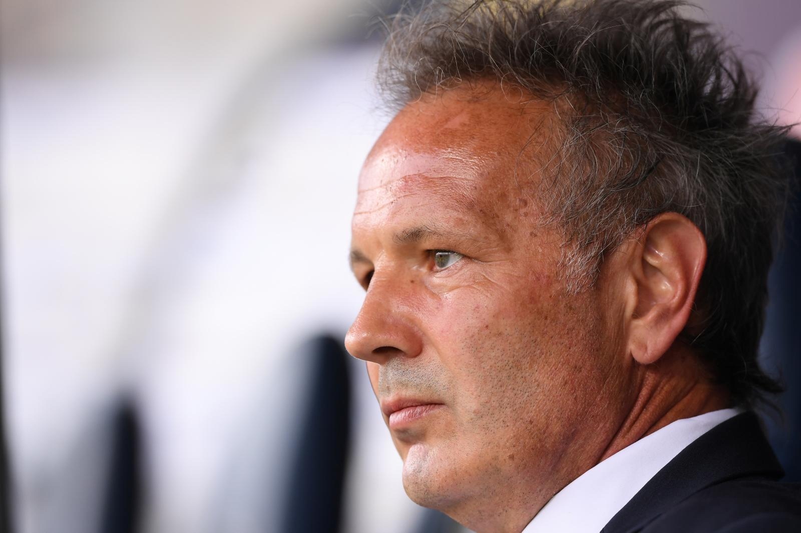 Serie A - Bologna v Napoli Soccer Football - Serie A - Bologna v Napoli - Stadio Renato Dall'Ara, Bologna, Italy - May 25, 2019  Bologna coach Sinisa Mihajlovic before the match   REUTERS/Alberto Lingria ALBERTO LINGRIA