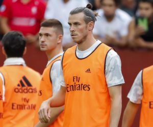 epa07736261 Real Madrid forward Gareth Bale (C) warms up during the first half of the International Champions Cup (ICC) soccer match between Real Madrid and Arsenal at FedEx Field in Landover, Maryland, USA, 23 July 2019.  EPA/ERIK S. LESSER