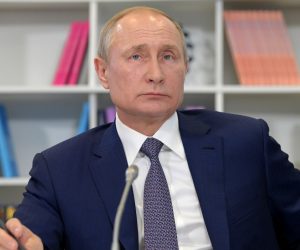 epa07759100 Russian President Vladimir Putin chairs a meeting of 'Talent and Success' foundation's supervisory board, as he visits the 'Sirius' Educational Centre in Sochi, Russia, 06 August 2019.  EPA/ALEXEI DRUZHININ / SPUTNIK / KREMLIN POOL MANDATORY CREDIT