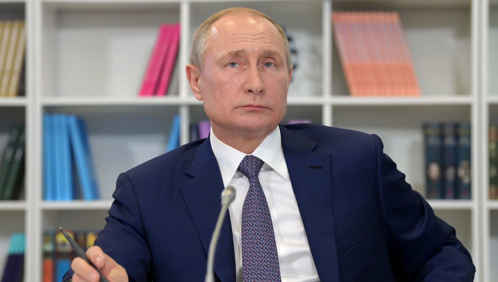 epa07759100 Russian President Vladimir Putin chairs a meeting of 'Talent and Success' foundation's supervisory board, as he visits the 'Sirius' Educational Centre in Sochi, Russia, 06 August 2019.  EPA/ALEXEI DRUZHININ / SPUTNIK / KREMLIN POOL MANDATORY CREDIT