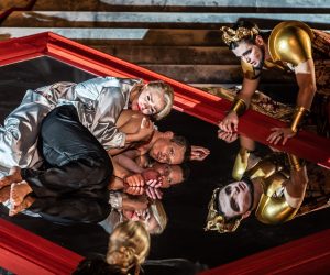 Split, 10.8.2019 - U splitskoj Galeriji Metroviæ dramski ansambl 65. Splitskog ljeta u subotu naveèer premijerno je izveo predstavu "Kaligula/Britanik" u reiji Gorana Golovka.
foto HINA/ HNK Split/ Matko Biljak/ ua