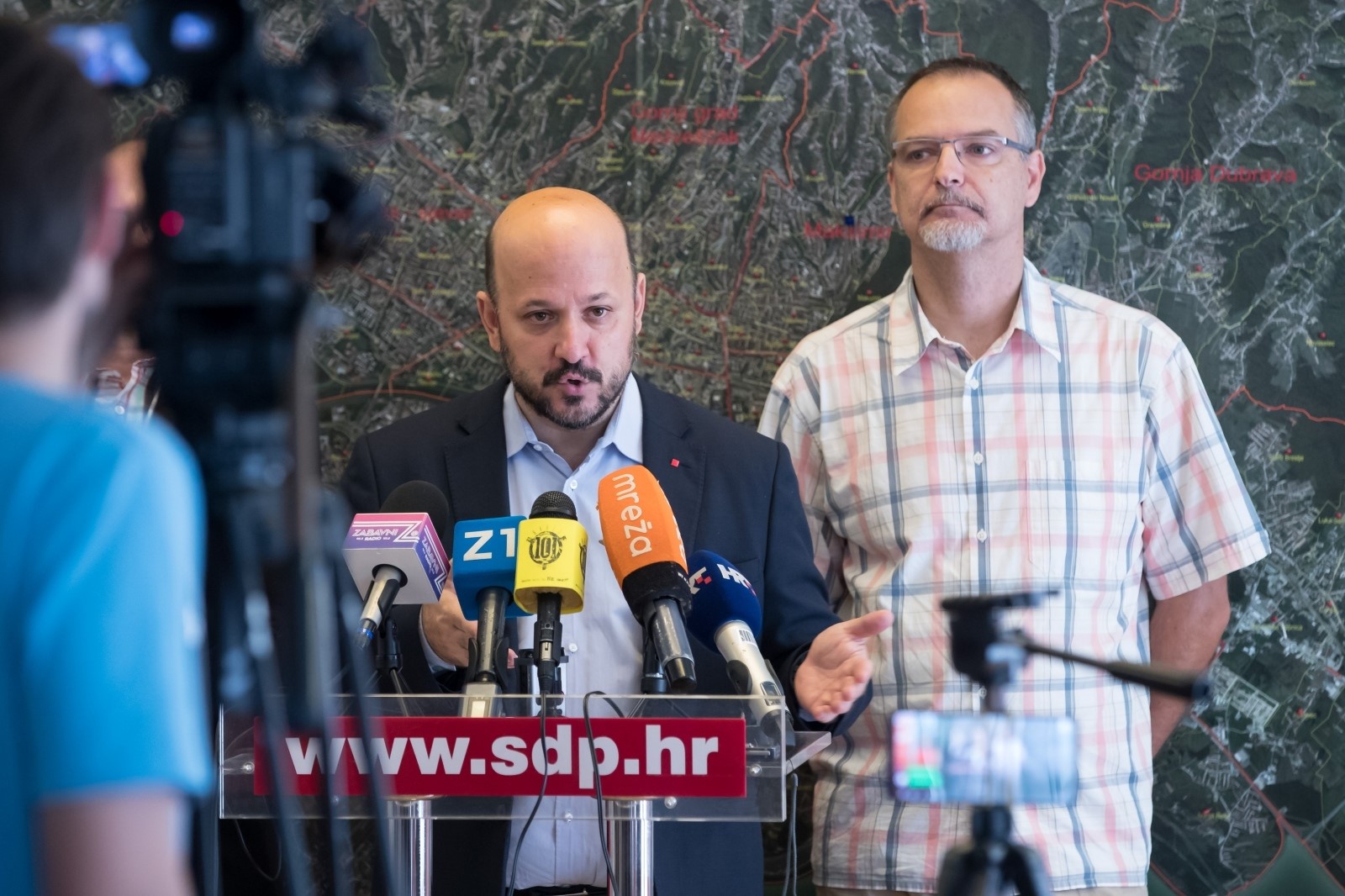 01.08.2019., Zagreb - Konferencija za medije predsjednika GO SDP-a Zagreb Gordana Marasa te predsjednika VGC-a Tresnjevka sjever Ivana Butorca s temom - Javna rasprava o izmjenama i dopunama Generalnog urbanistickog plana Grada Zagreba. Gordan Maras, Ivan Butorac. 
Photo: Davor Puklavec/PIXSELL