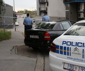02.08.2019., Zagreb - Policija na Kajzerici i dan nakon visestrukog ubojstva patrolira u ulici  i kuci ubijenih.
Photo: Matija Habljak/PIXSELL