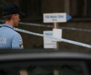 02.08.2019., Zagreb - Policija na Kajzerici i dan nakon visestrukog ubojstva patrolira ulicu i kucu ubijenih.
Photo: Matija Habljak/PIXSELL