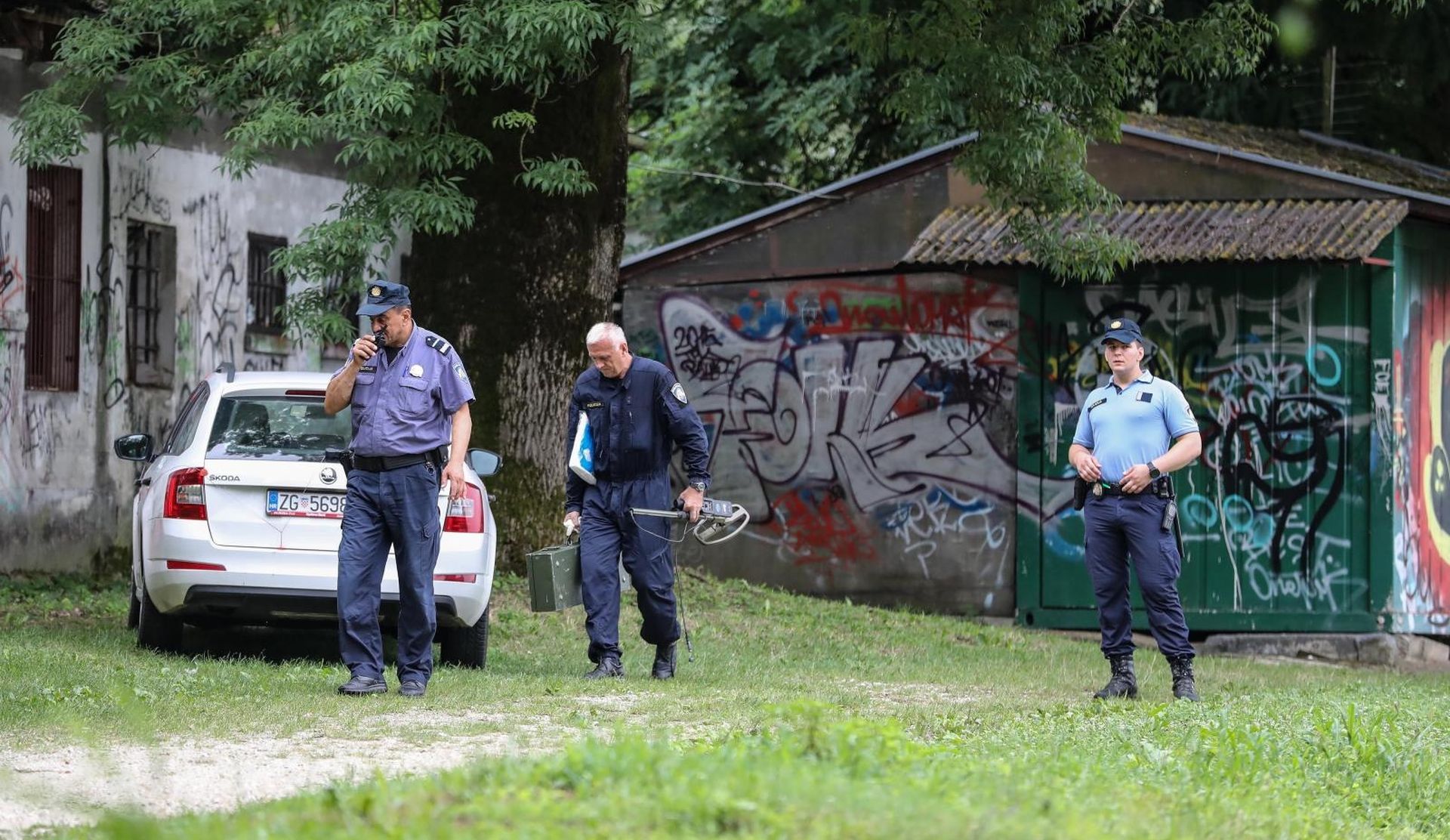 02.08.2019., Zagreb - Policija pored jezera u Brezovici gdje je ubojica s Kajzerice pocinio samoubojstvo.
Photo: Jurica Galoic/PIXSELL